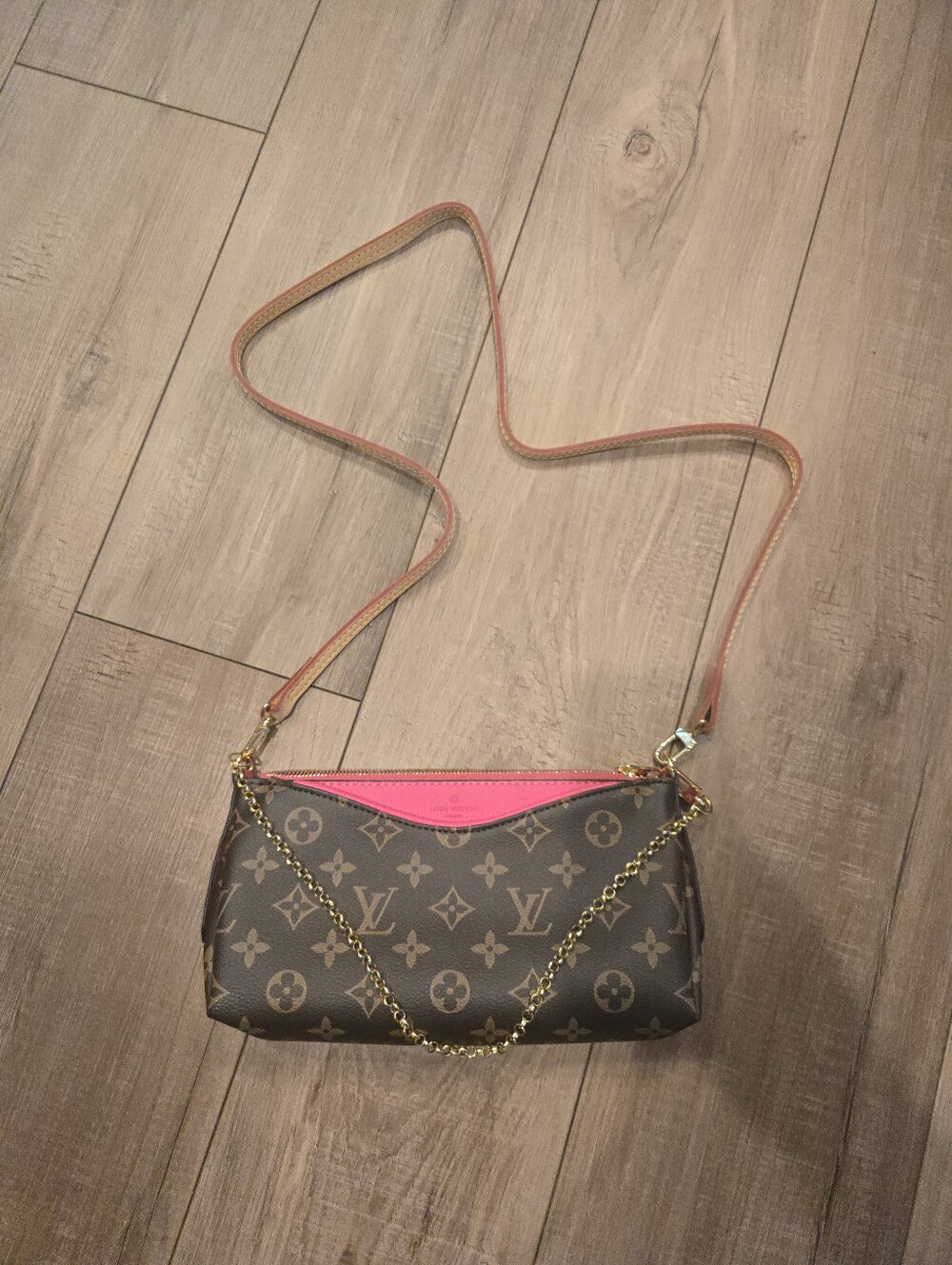 Louis Vuitton Monogram Chain Shoulder Bag